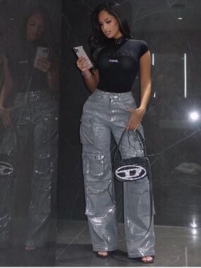 FashionNova Time To Shine Foil Baggy Cargo Jeans  Size 3 Silver - NEW